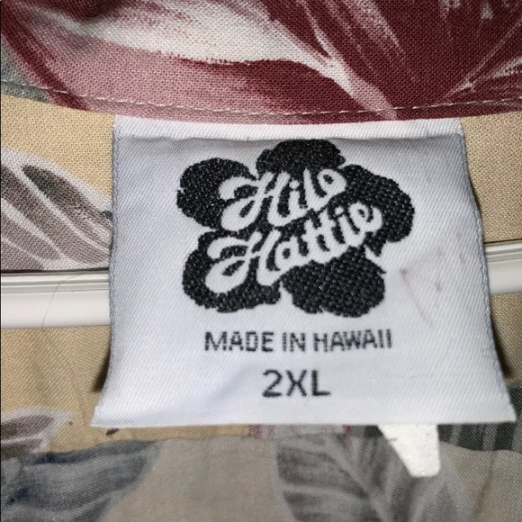 HILO HATTIE MENS HAWAIIAN CAMP SHIRT 2XL - Picture 3 of 3